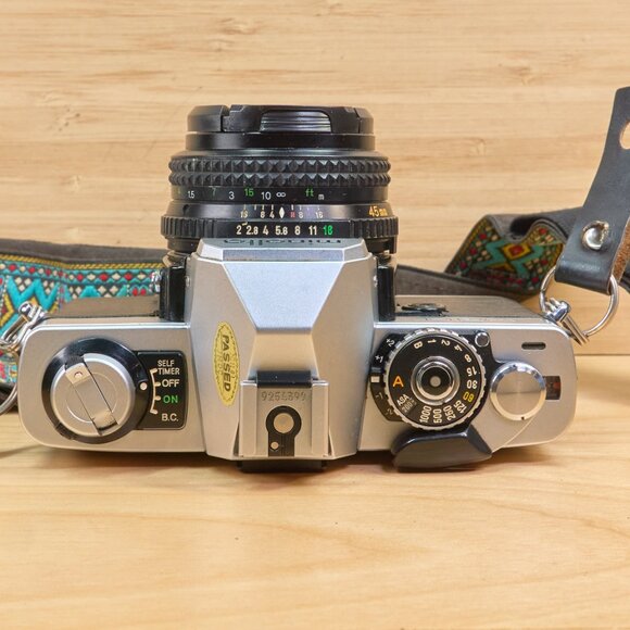 Vintage Minolta XG9 35mm SLR Film Camera, with 45mm f2 Minolta MD Rokkor X Lens - Picture 5 of 8